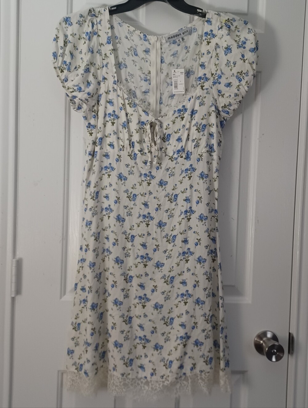 Madden Floral Midi Dress Sz M